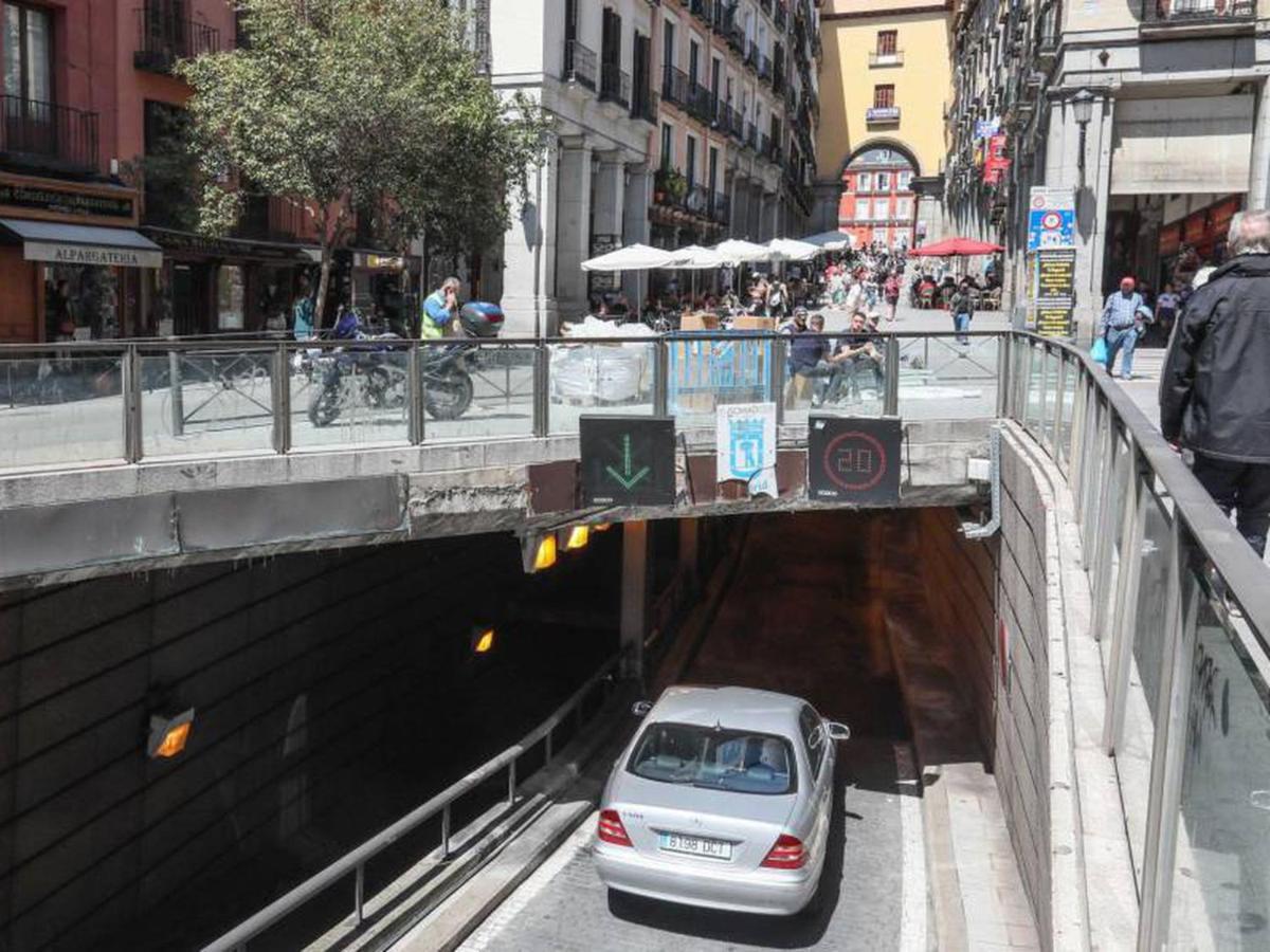 Apartamentos Felipe IV Plaza Mayor Madrid Esterno foto