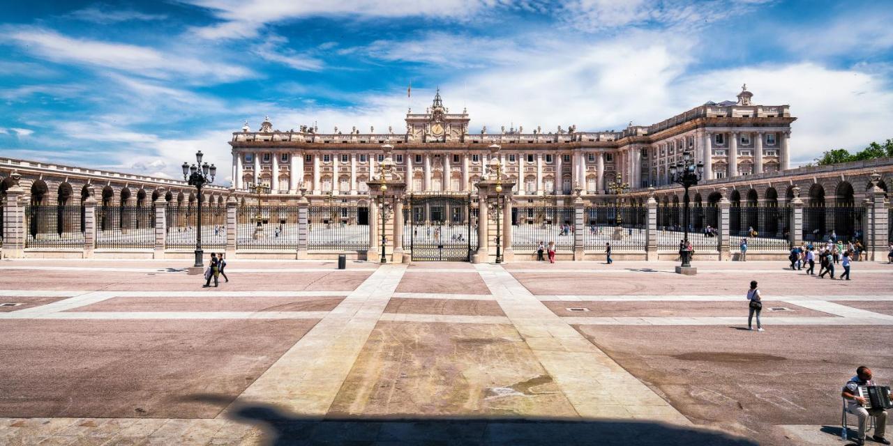 Apartamentos Felipe IV Plaza Mayor Madrid Esterno foto